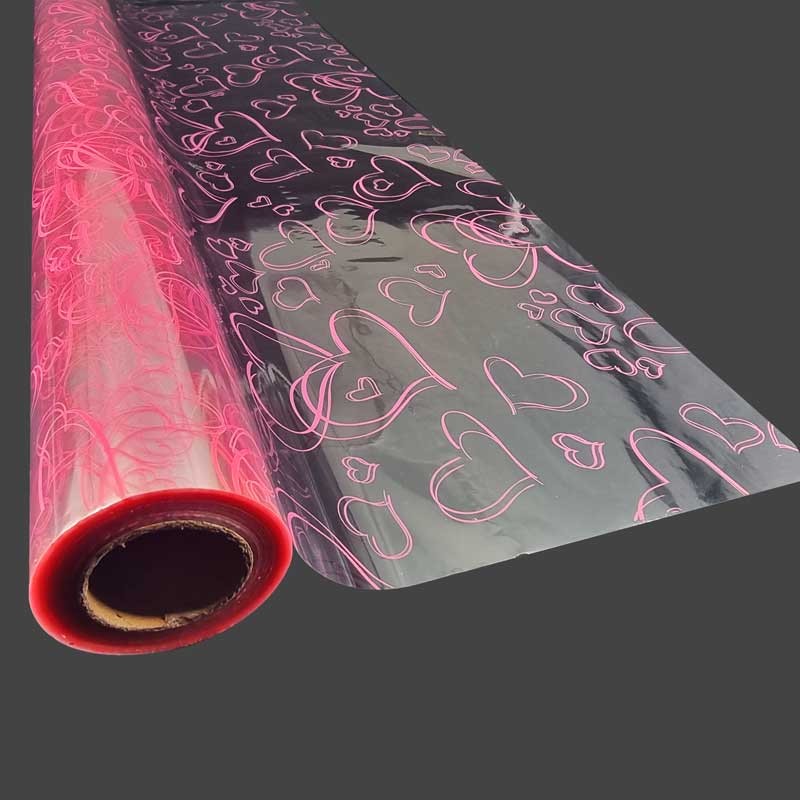 Papier cellophane avec coeurs - rouleau 10 m